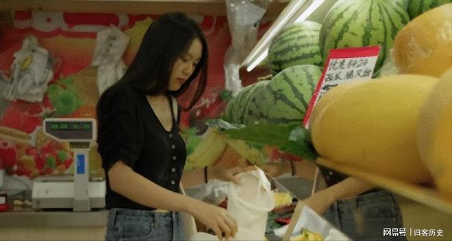 开元体育山东“环保”女孩：5年不用卫生巾去厕所不用纸衣服只买二手(图9)