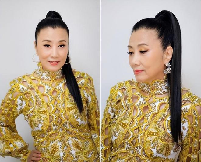 开元体育官网登录入口汪明荃越老越“妖”柠檬片连衣裙配塑料靴年轻人都不敢这么穿