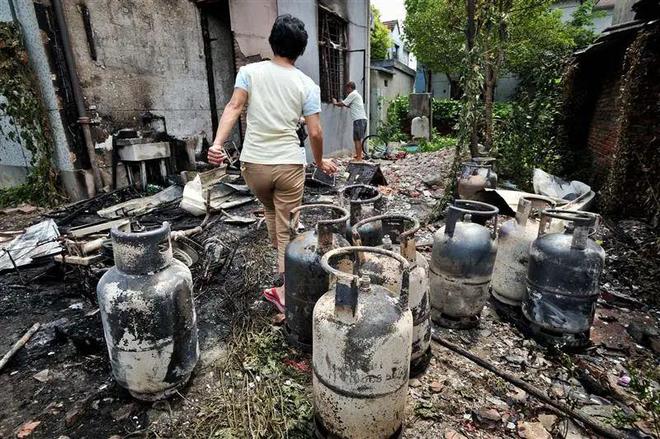 开元体育·(中国)官方网站生死关头妈妈忍住剧痛救孩子！日常用燃气注意这些细节(图4)